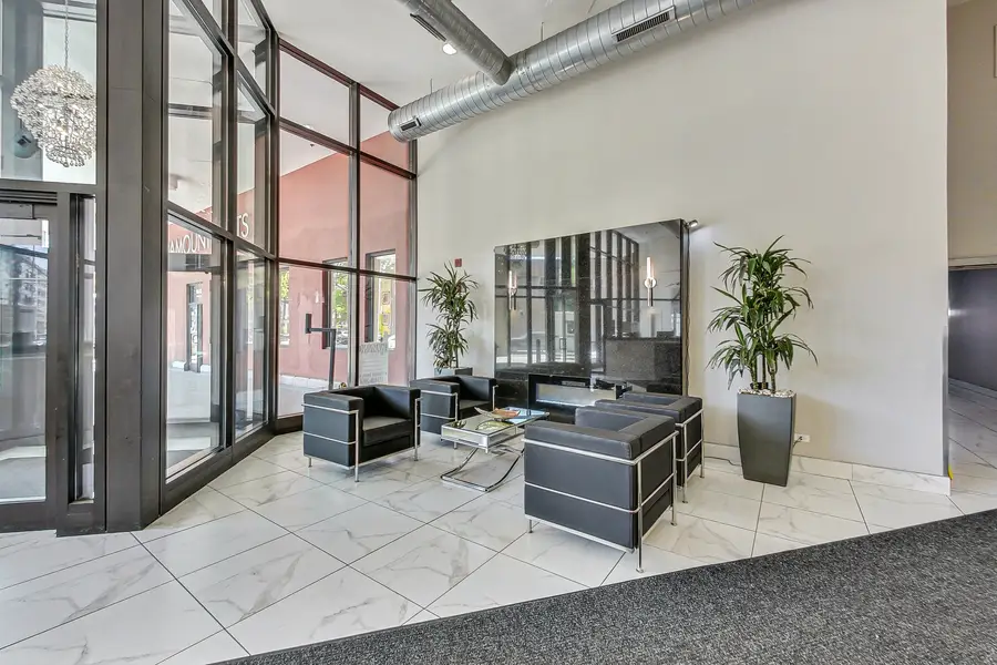 1645 W Ogden Avenue #420, Chicago, IL 60612 - #3