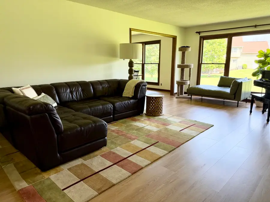 195 Clover Hill Lane, North Barrington, IL 60010 - #2