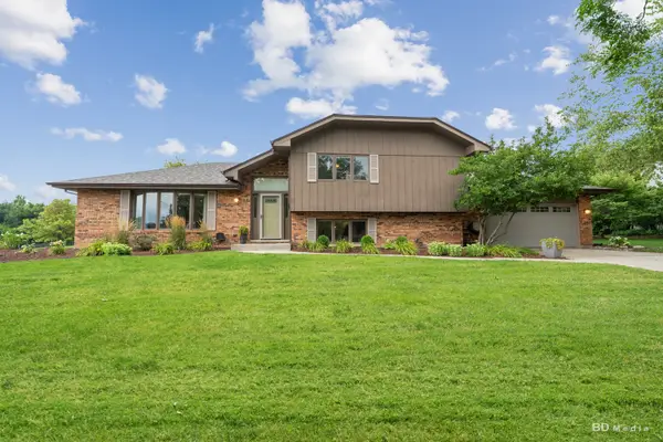 105 Azalea Road, Frankfort, IL 60423