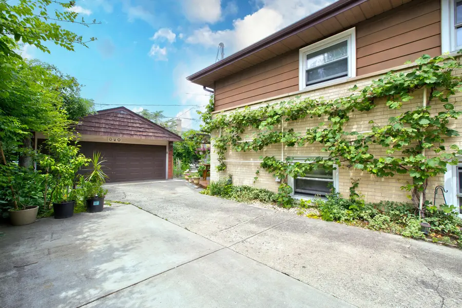 8936 N Elmore Street, Niles, IL 60714 - #3