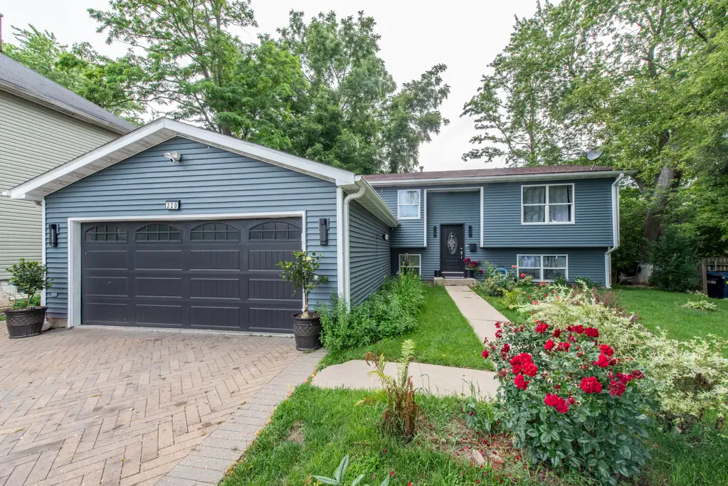 320 S Martin Luther King Jr Avenue, Waukegan, IL 60085 - #1