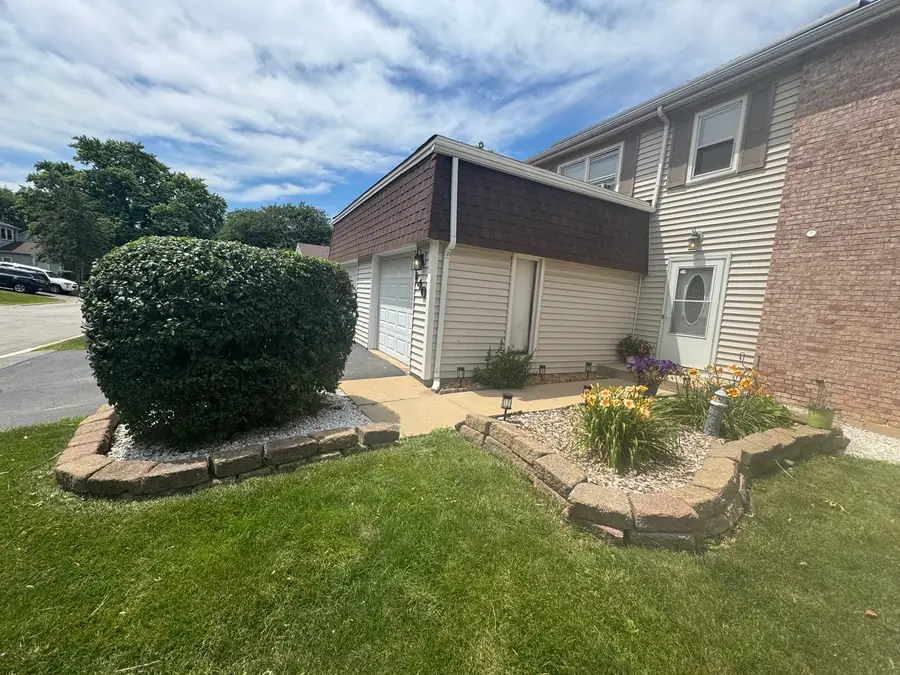 140 Julie Road, Bolingbrook, IL 60440 - #3