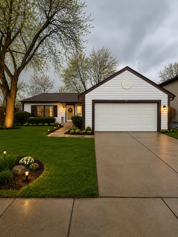 208 Albert Drive, Vernon Hills, IL 60061