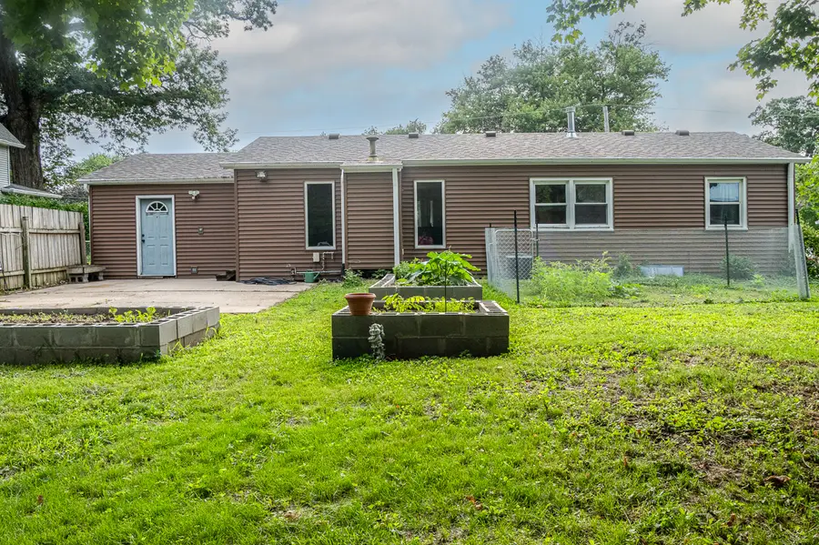 810 42nd Street, Moline, IL 61265 - #2