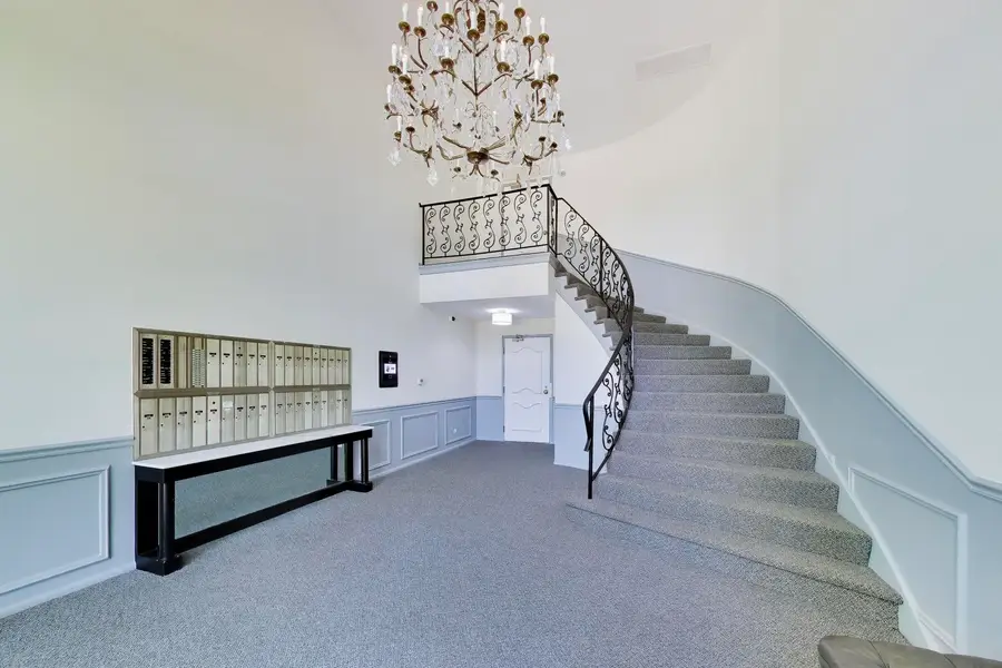 1230 Park Avenue W #236, Highland Park, IL 60035 - #2
