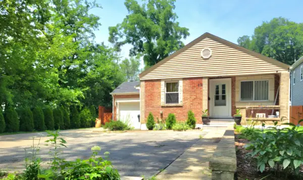 612 E Palatine Road, Palatine, IL 60074