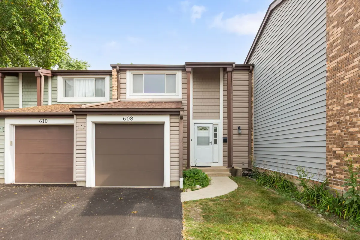 608 Westwood Court, Wheeling, IL 60090 - #1