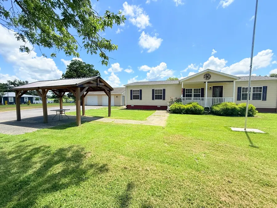 885 Wilson Street, Stonefort, IL 62987 - #2