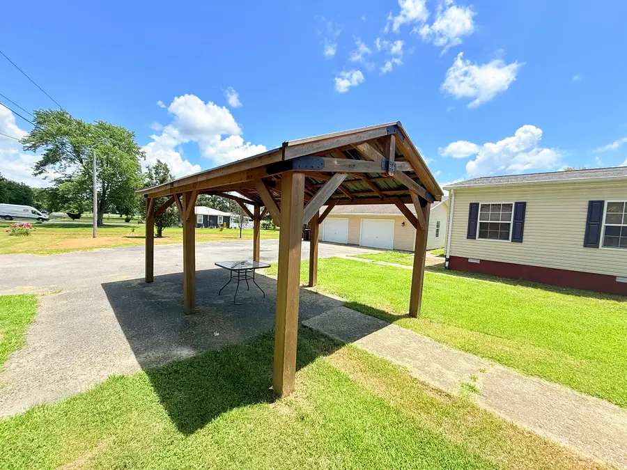 885 Wilson Street, Stonefort, IL 62987 - #3