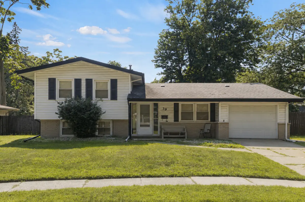 39 Arapaho Drive, Thornton, IL 60476 - #1