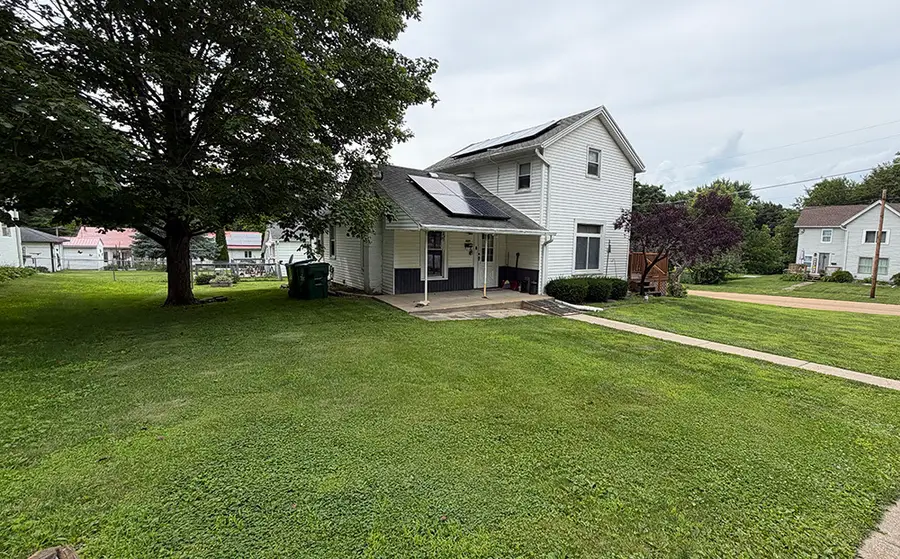 409 N Barber Avenue, Polo, IL 61064 - #3