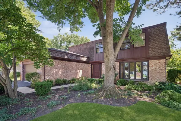 311 Burr Oak Avenue, Deerfield, IL 60015