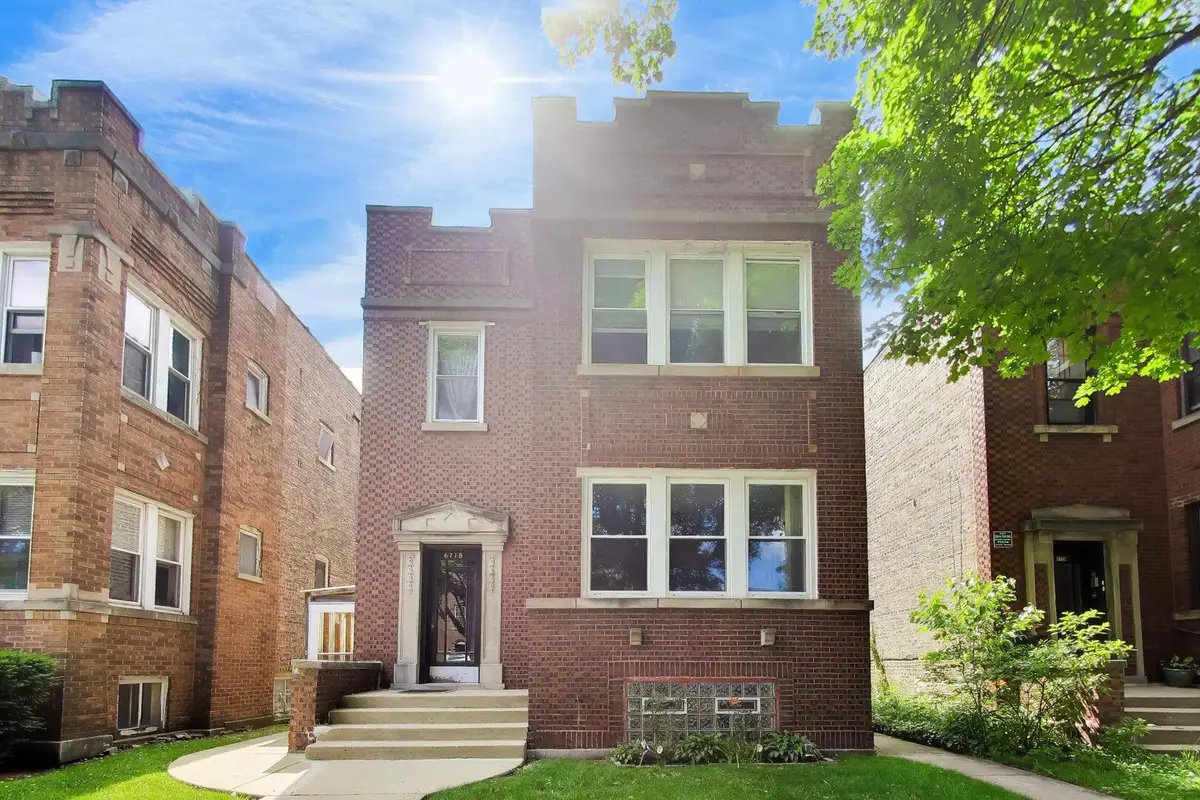 6718 N Campbell Avenue, Chicago, IL 60645 - #1