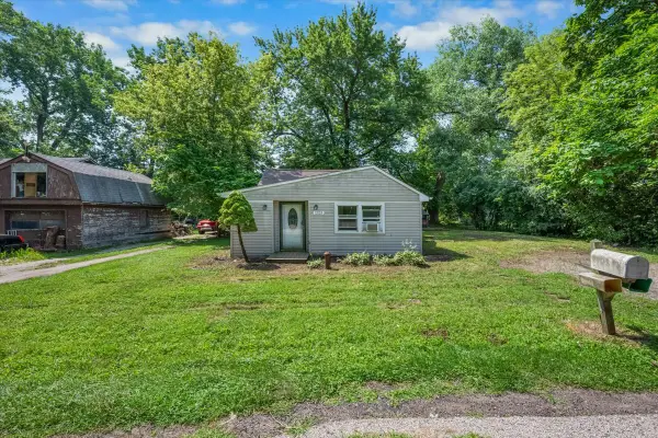 1325 Louise Street, Crystal Lake, IL 60014