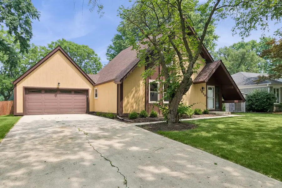 1539 Foxhill Road, Naperville, IL 60563 - #2