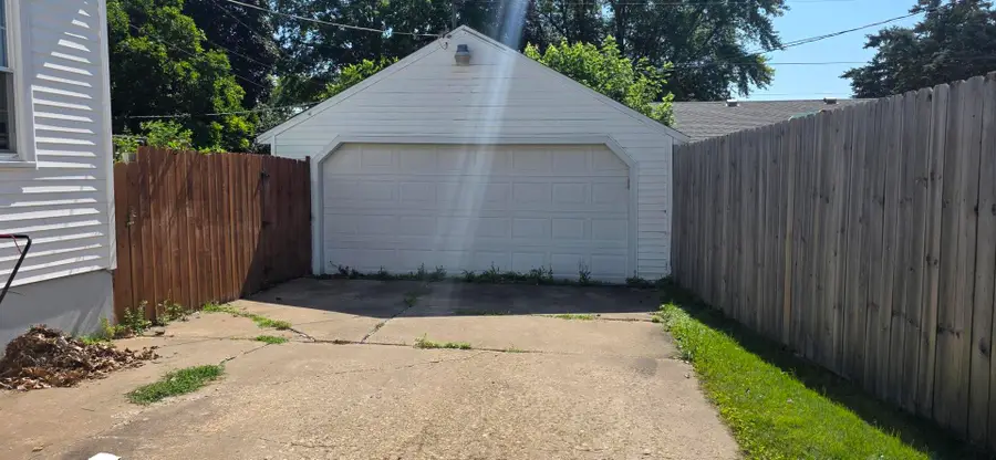 819 Park Place, Clinton, IA 52732 - #2