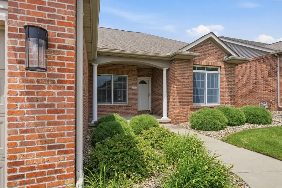5 Spring Ridge Circle, Bloomington, IL 61704 - #2