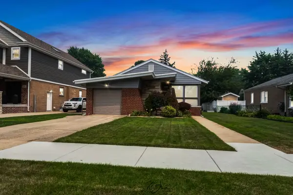 10029 S Central Park Avenue, Evergreen Park, IL 60805