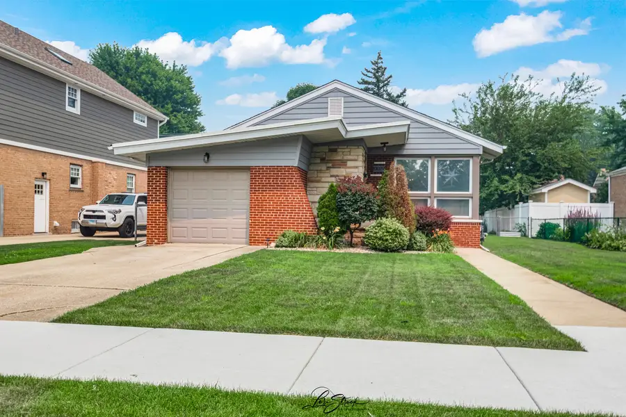 10029 S Central Park Avenue, Evergreen Park, IL 60805 - #3