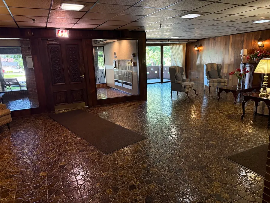 129 S Spruce Avenue #104, Wood Dale, IL 60191 - #2