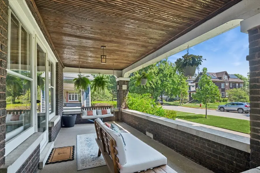 519 N Taylor Avenue, Oak Park, IL 60302 - #3