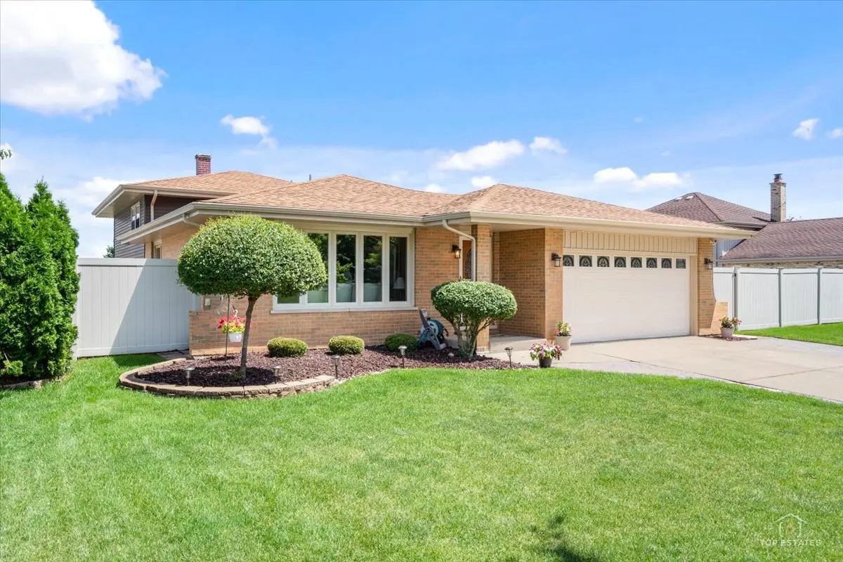8124 Nottingham Road, Tinley Park, IL 60477 - #1