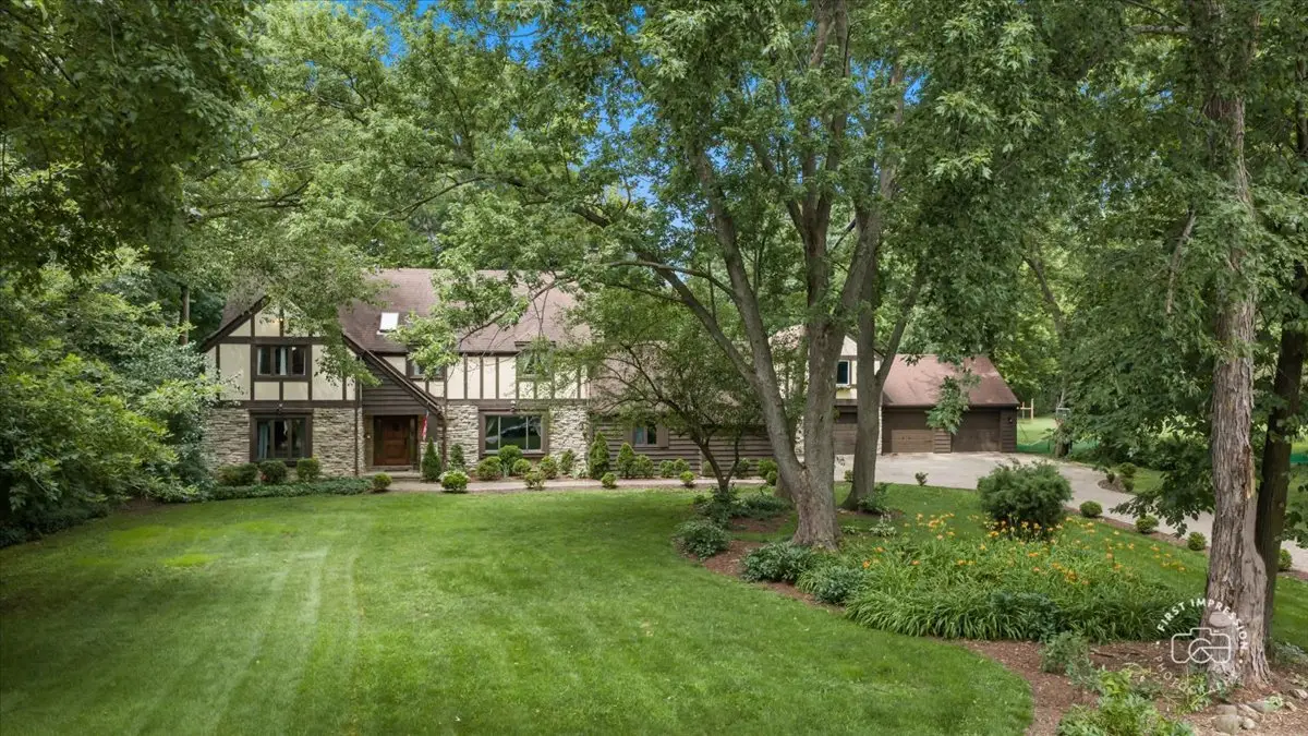 5N284 Oak Road, Saint Charles, IL 60175 - #1