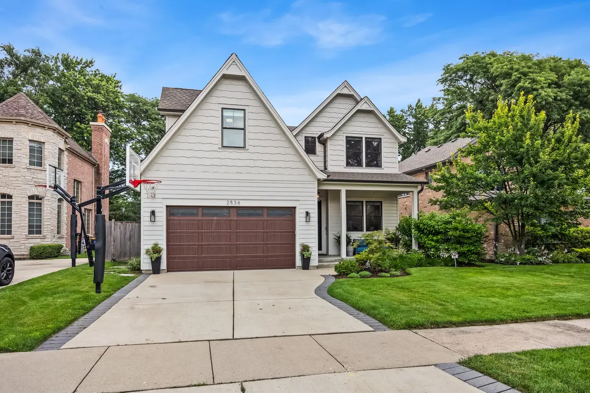 2536 Oak Avenue, Northbrook, IL 60062 - #1