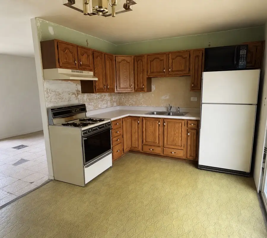 7043 Hemlock Street, Hanover Park, IL 60133 - #3