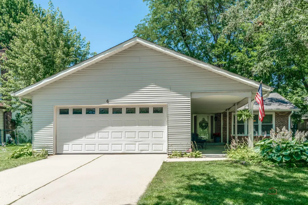6 S Deerpath Drive, Vernon Hills, IL 60061 - #1