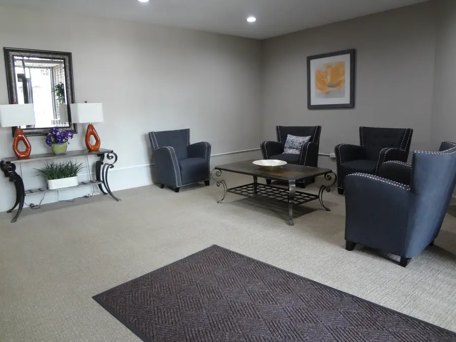 825 Pearson Avenue #5D, Des Plaines, IL 60016 - #2