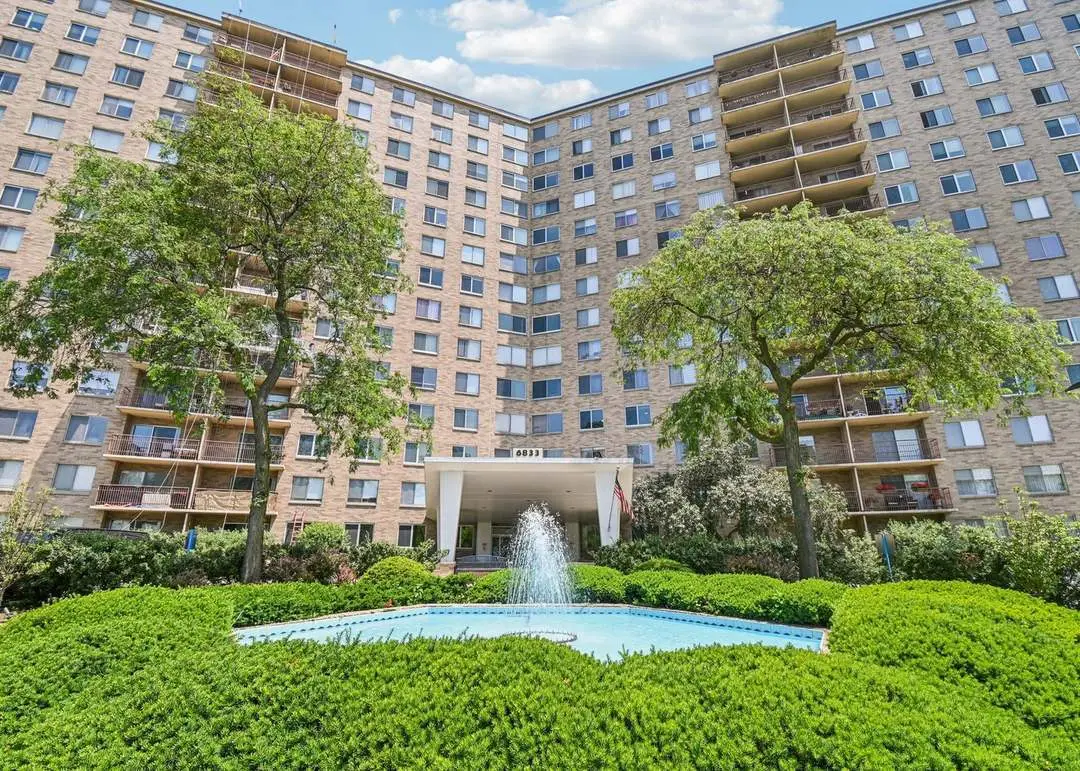 6833 N Kedzie Avenue #504, Chicago, IL 60645 - #1