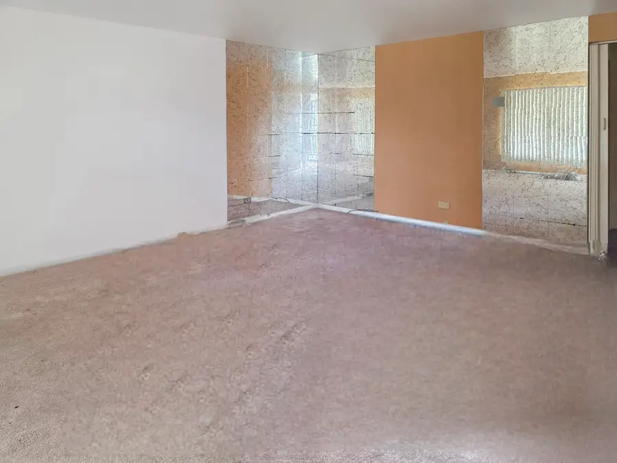601 Yates Avenue, Calumet City, IL 60409 - #2