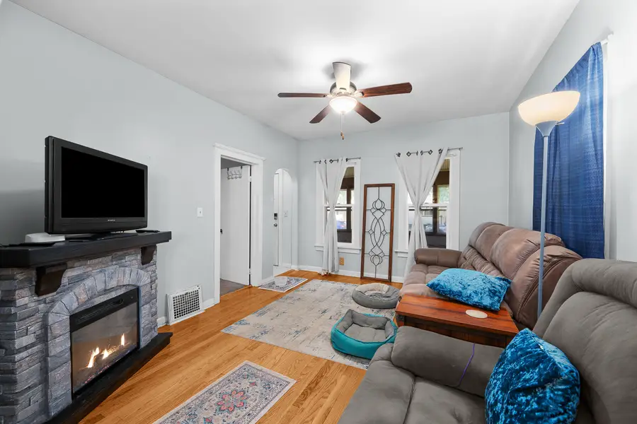 1815 4th Street, Moline, IL 61265 - #3