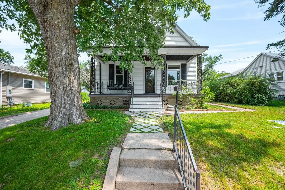 1108 S Clayton Street, Bloomington, IL 61701 - #1