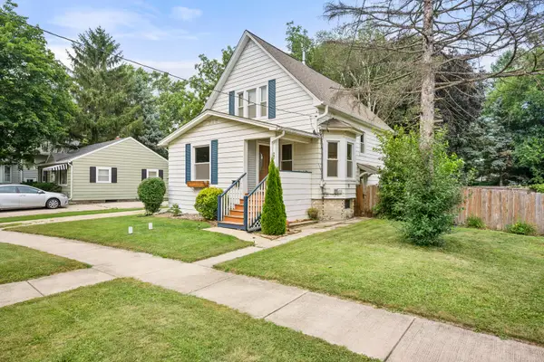 902 N 12th Street, DeKalb, IL 60115