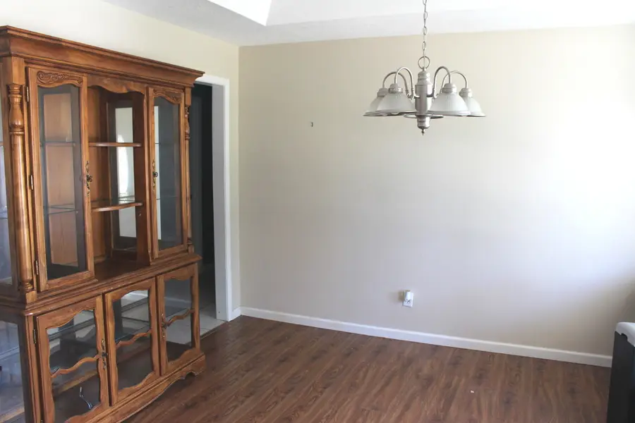 1402 W Masters Lane, Decatur, IL 62521 - #3