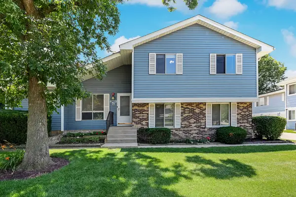 2401 Brunswick Circle #C, Woodridge, IL 60517