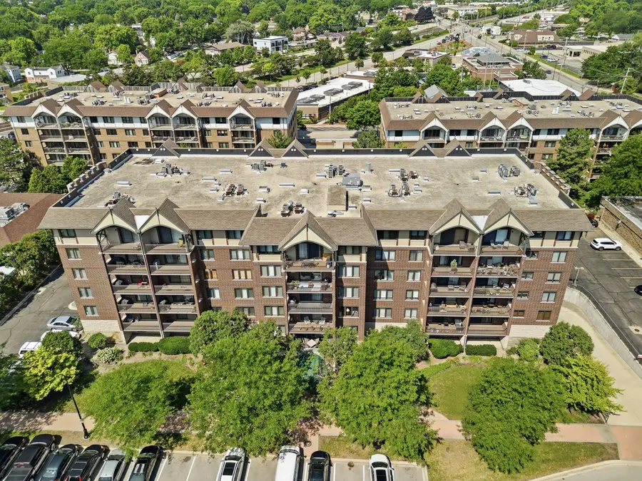 10 S Wille Street #209, Mount Prospect, IL 60056 - #3