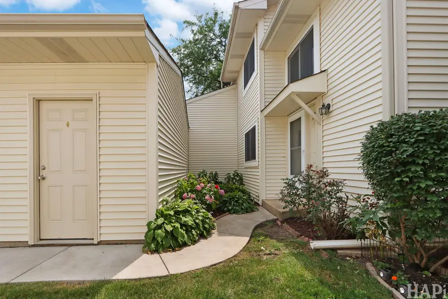 1046 Cumberland Court, Vernon Hills, IL 60061 - #2