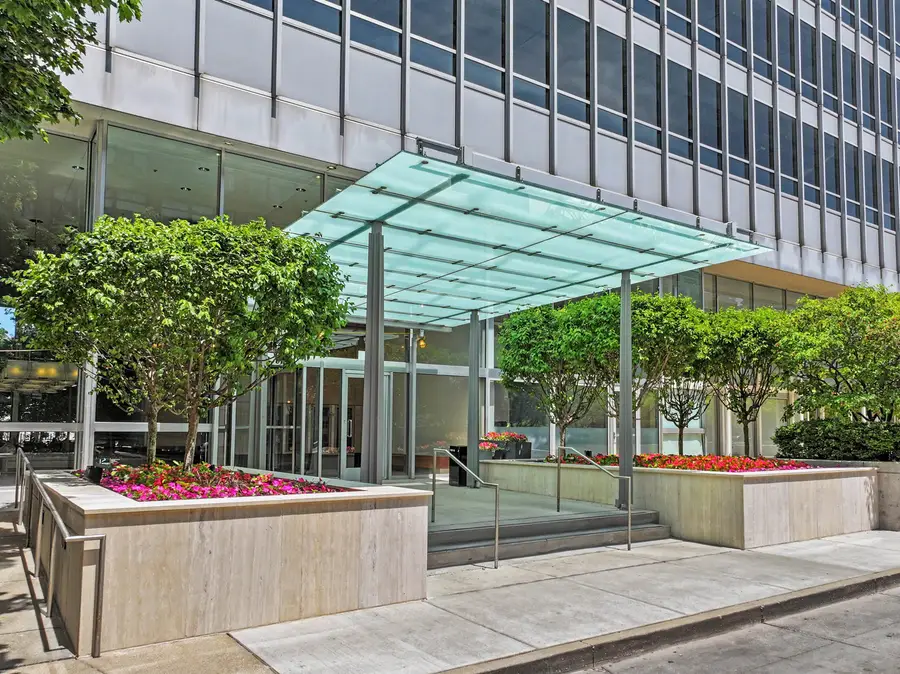 500 W Superior Street #1805, Chicago, IL 60654 - #2
