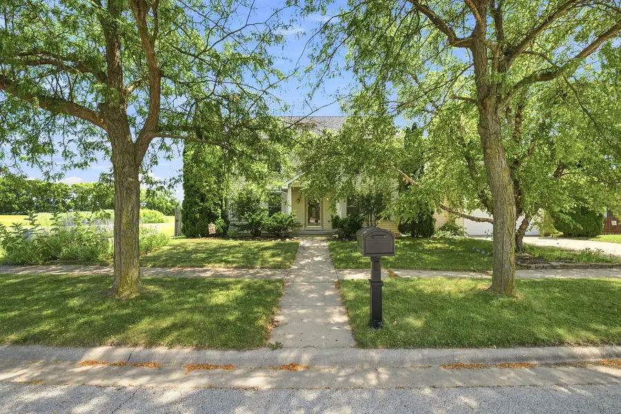 1613 Locust Road, Morris, IL 60450 - #2