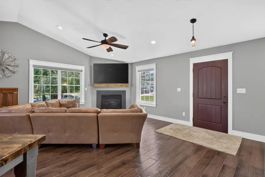 1825 Pineo Grove Lane, Princeton, IA 52768 - #3