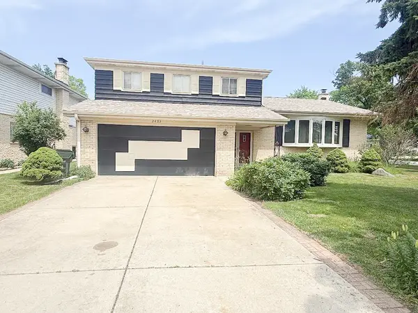 2433 S Shag Bark Trail, Arlington Heights, IL 60005