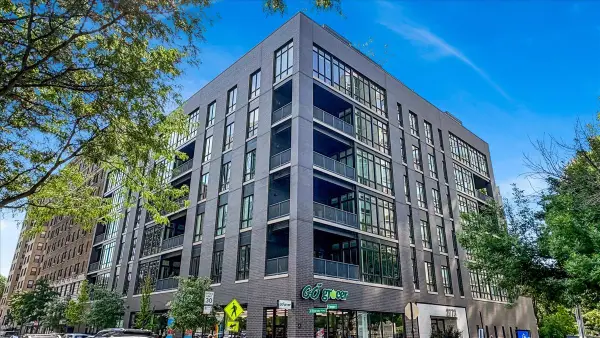 2773 N Hampden Court #302, Chicago, IL 60614