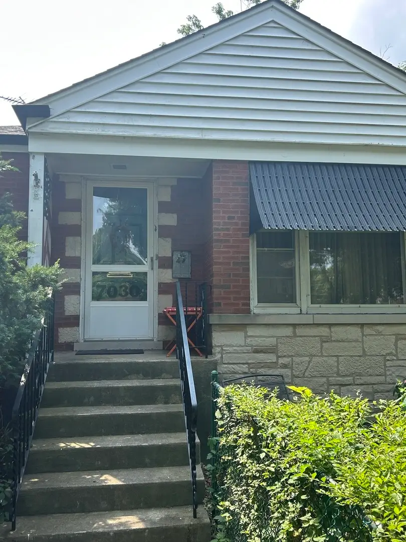 7030 N Ionia Avenue, Chicago, IL 60646 - #1