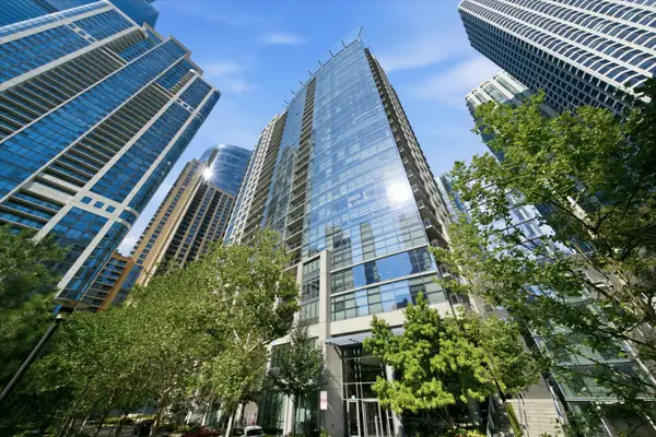 201 N Westshore Drive #1708, Chicago, IL 60601