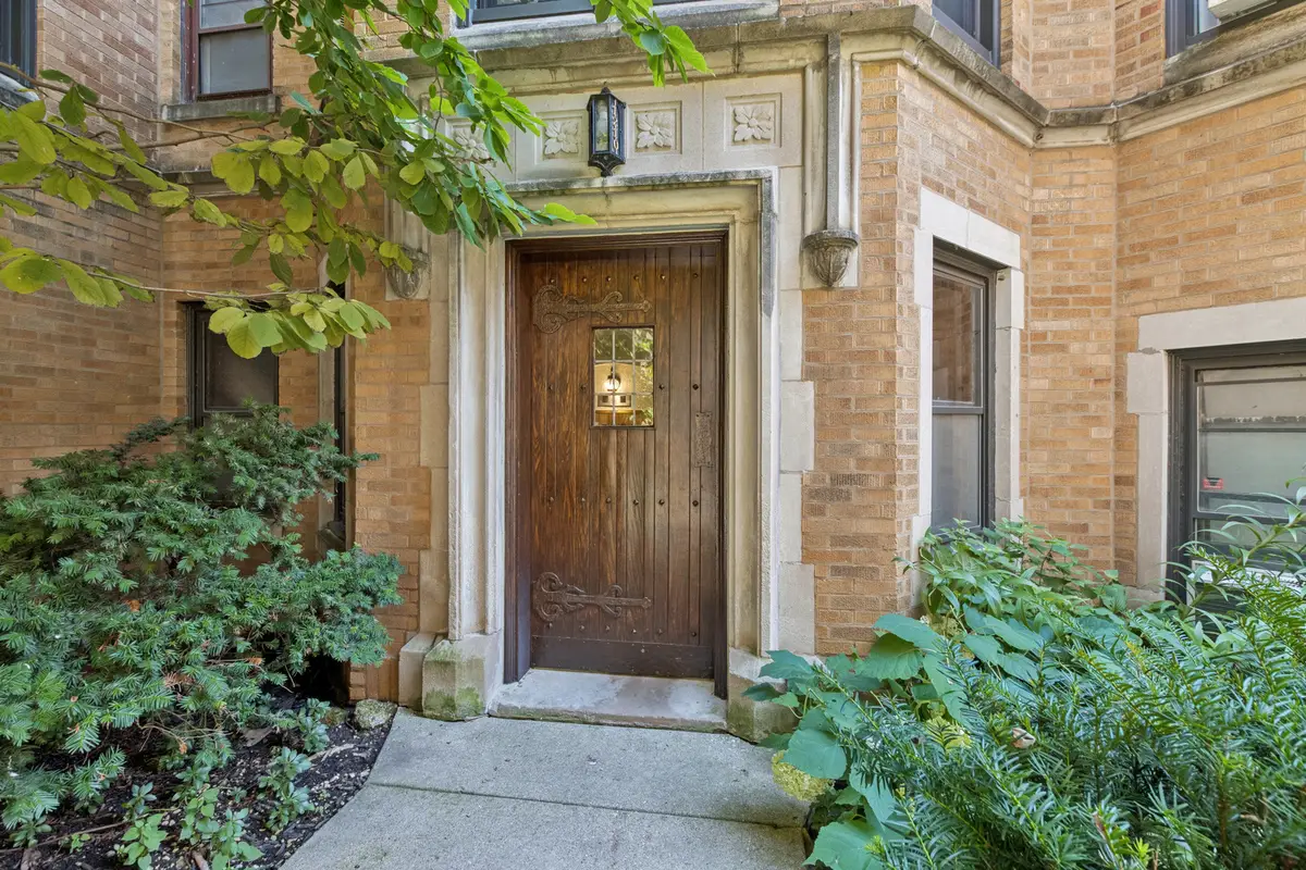 1210 W Jarvis Avenue #2N, Chicago, IL 60626 - #1