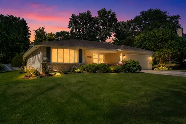 446 Hamilton Drive, Wheaton, IL 60189