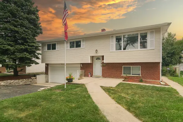 117 S Evergreen Avenue, Addison, IL 60101